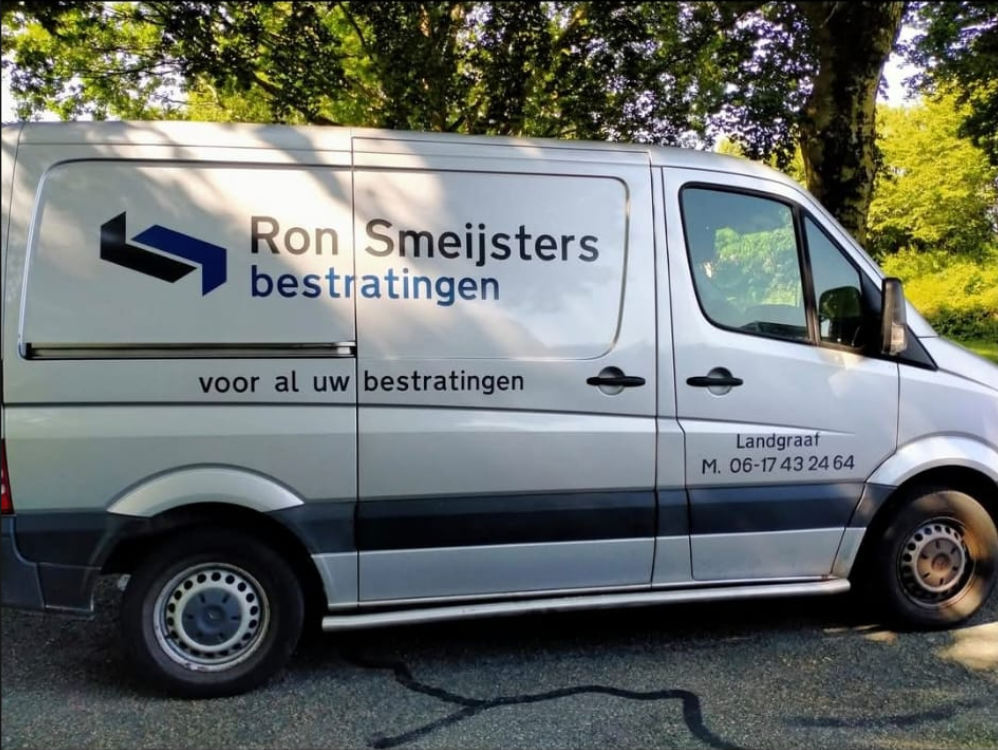 Ron Smeijsters Bestratingen bus